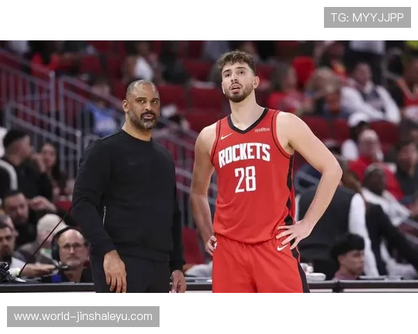 活塞队最新动态：核心球员伤势更新新赛季目标明确